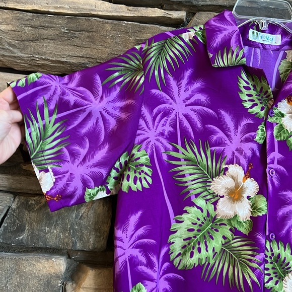 💝 $2 when Bundled 💝 Purple Tropical Button Up Shirt Size L - Picture 3 of 9